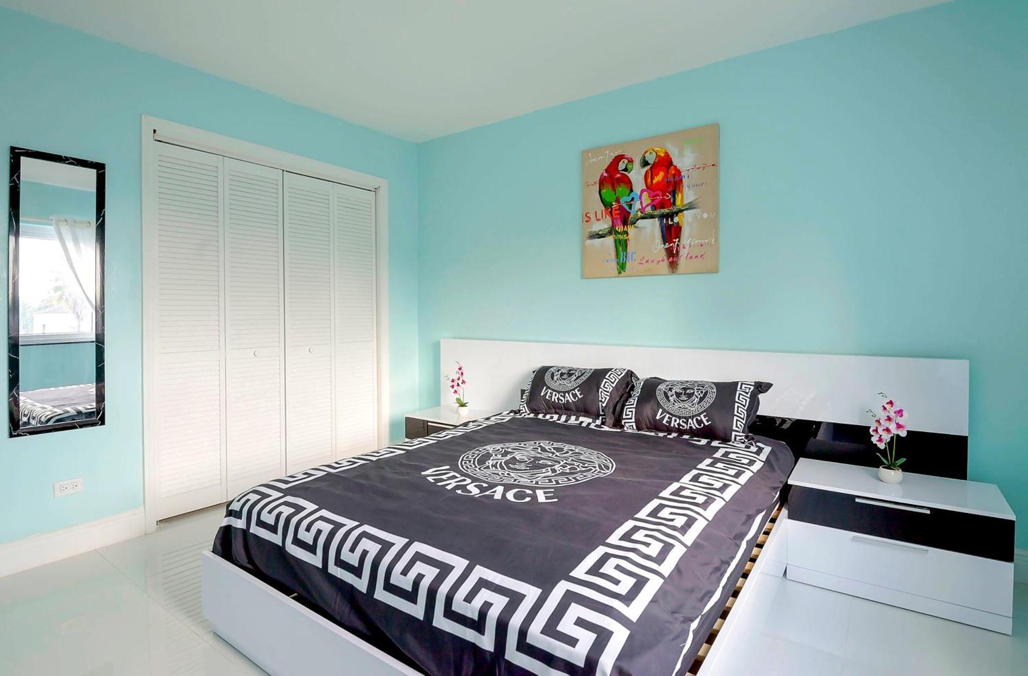 Lovely Near Beach, Downtown, 24h Security, Pool * Nassau
